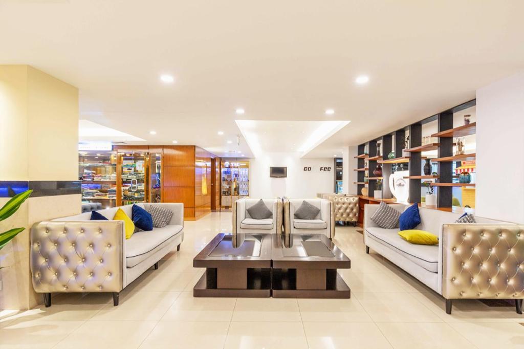 Dhaka Regency Hotel & Resort Экстерьер фото