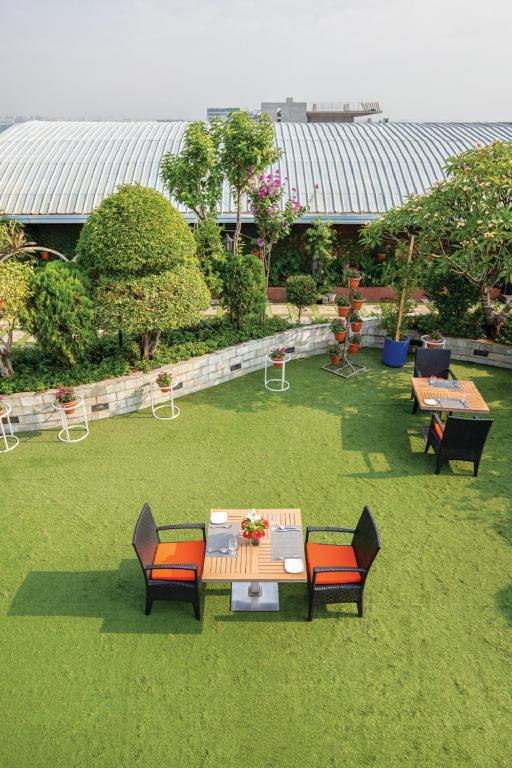 Dhaka Regency Hotel & Resort Экстерьер фото