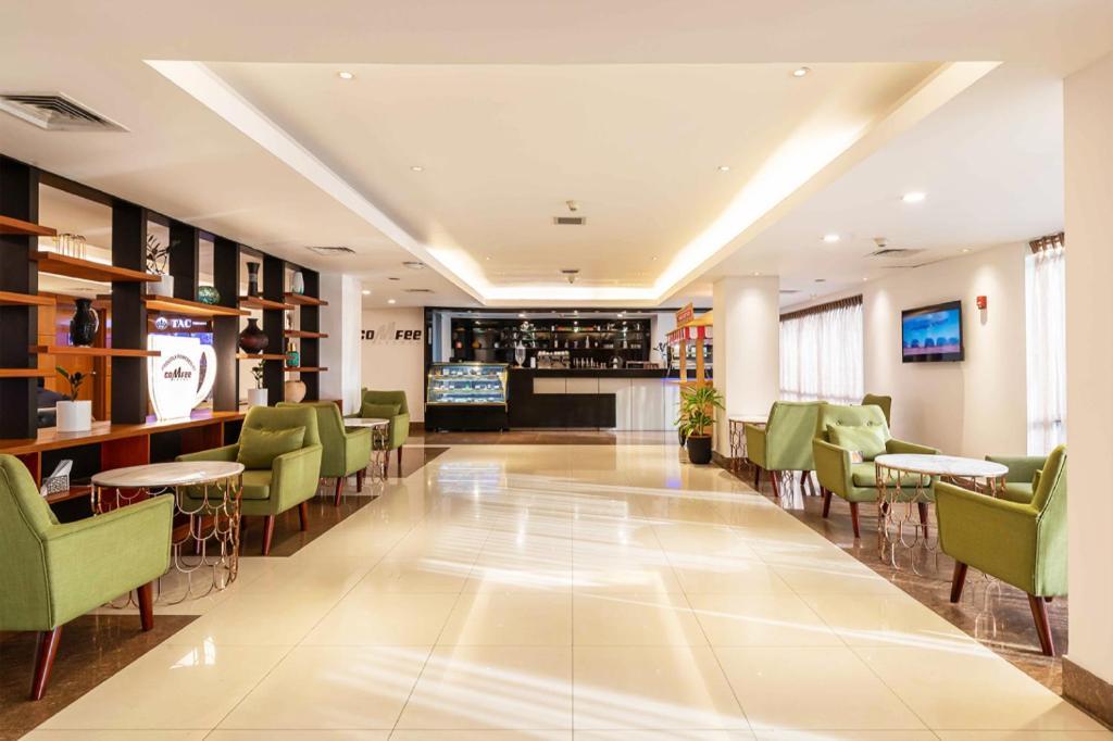 Dhaka Regency Hotel & Resort Экстерьер фото