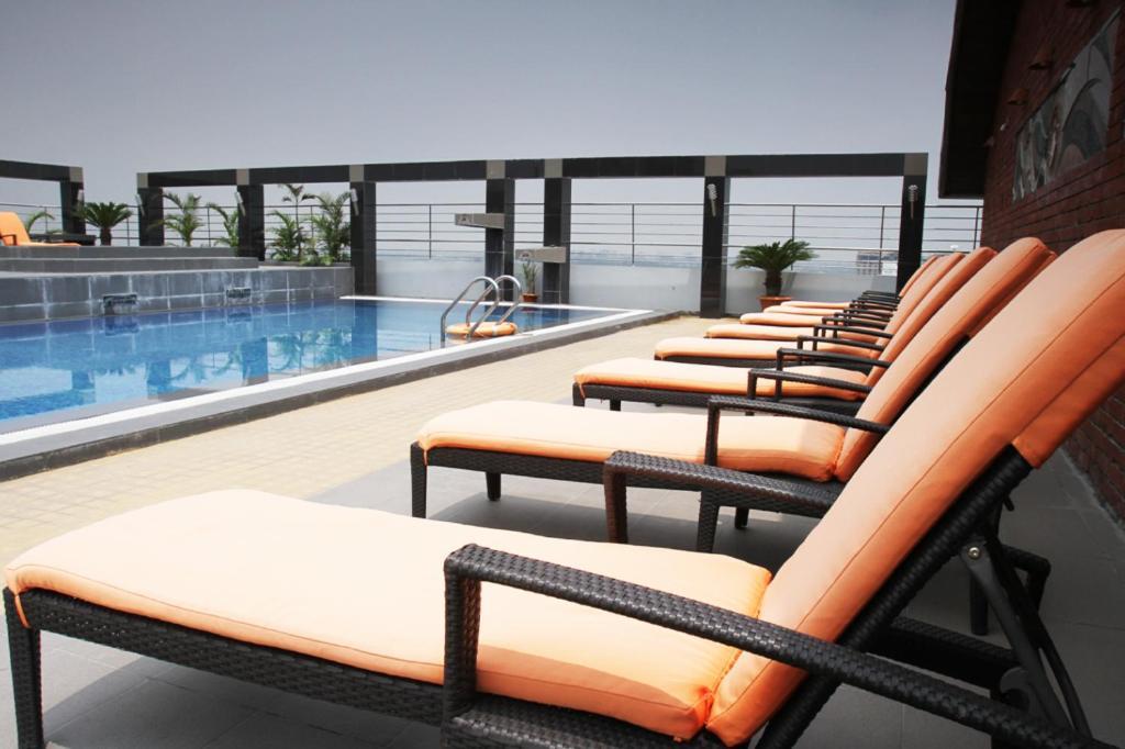 Dhaka Regency Hotel & Resort Экстерьер фото