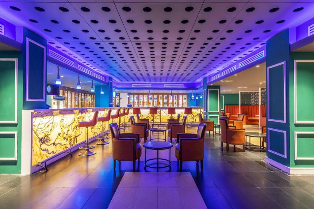Dhaka Regency Hotel & Resort Экстерьер фото