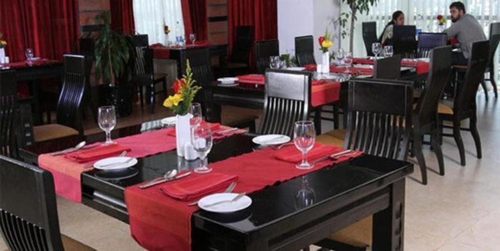 Dhaka Regency Hotel & Resort Экстерьер фото