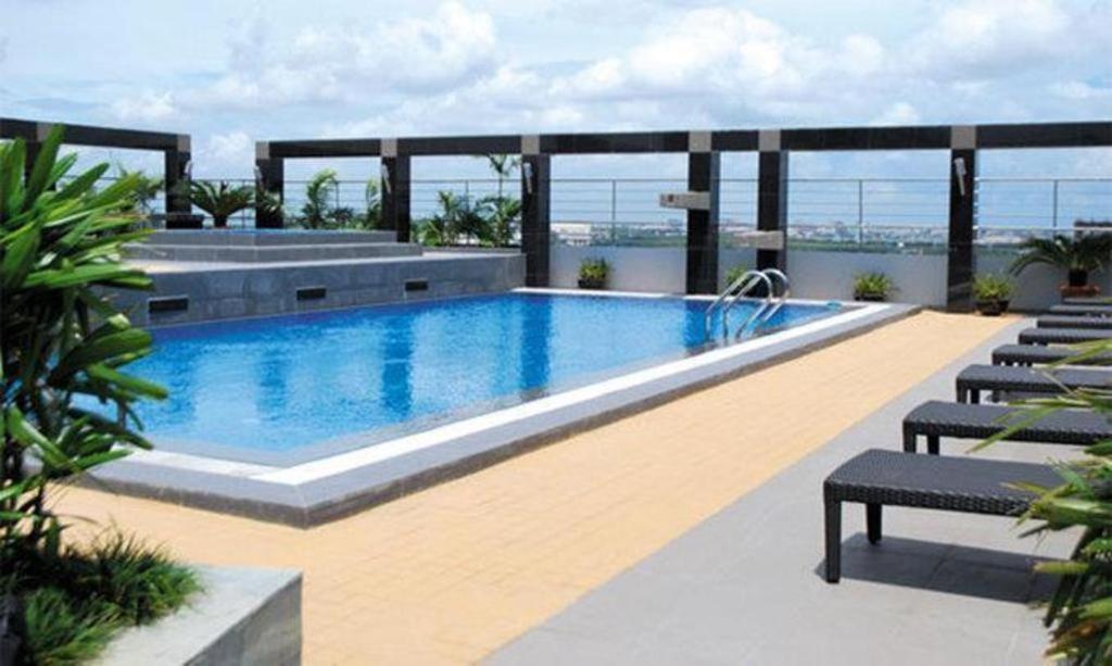 Dhaka Regency Hotel & Resort Экстерьер фото